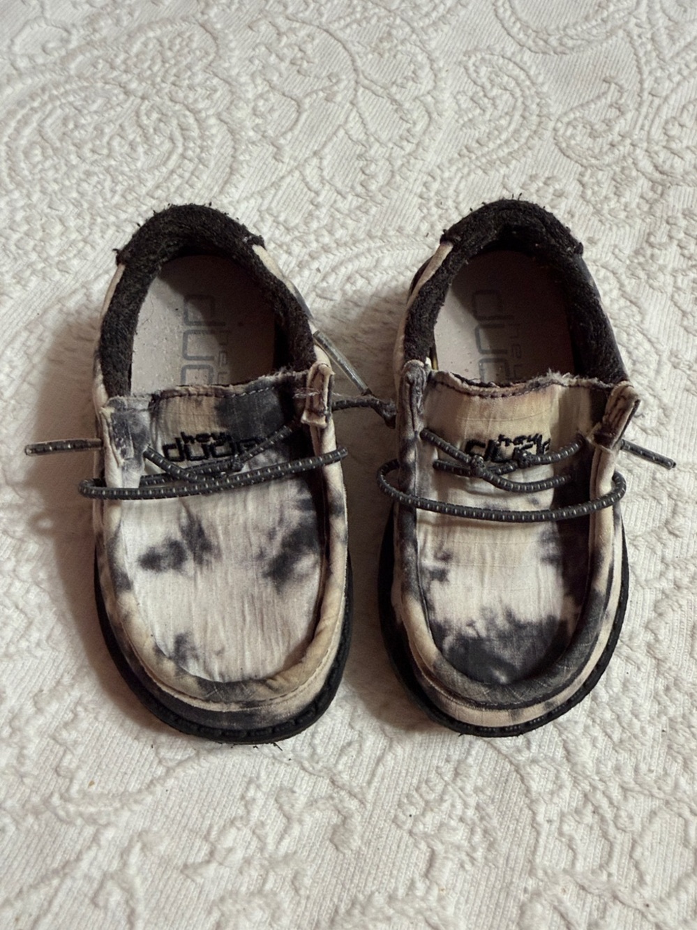 Hey Dude Size 6T Kids Wally Thunderstruck Tie-Dye Moccasins